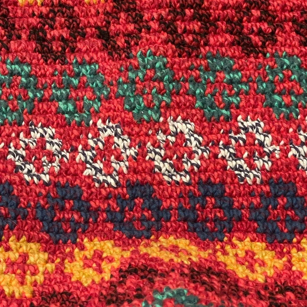 Women's Thick Crochet Knit Colorful Barrel Crossbody Bag - Picture 12 of 16